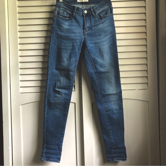 Mid-Rise Jeans | KanCan - Picture 1 of 3